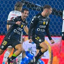 Flamengo é dominado e perde para o Independiente Del Valle no jogo de ida da Recopa Sul-Americana. Veja