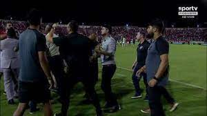 Presidente do Sergipe agride árbitro após eliminação para o Botafogo