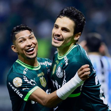 Palmeiras goleia Grêmio com brilho de Veiga e dorme líder do Brasileirão. Veja