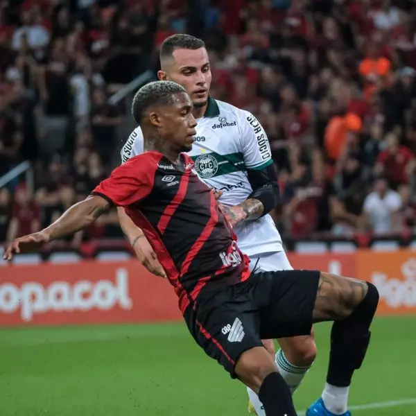 Athletico rescinde com dupla citada em esquema de apostas esportivas