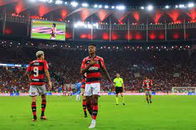 Flamengo vira contra Athletico em casa e larga na frente na Copa do Brasil. Veja
