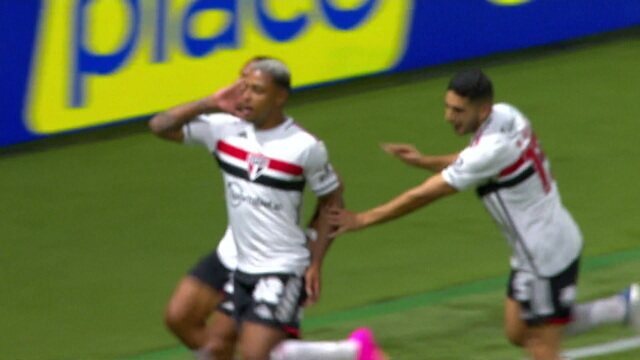 São Paulo vira, elimina Palmeiras no Allianz e vai à semi da Copa do Brasil. Veja