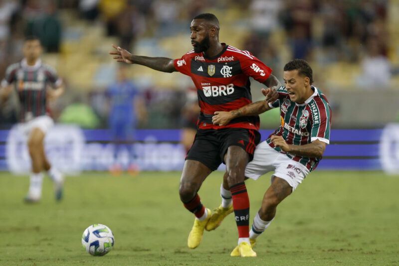Em jogo polêmico, Fluminense e Flamengo ficam no empate. veja