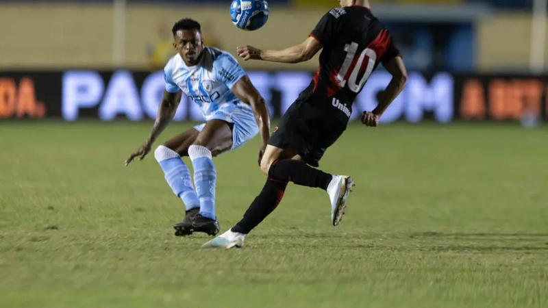 Atlético-GO vence o Londrina e mantém o Tubarão no Z-4 do Brasileirão Série B. Veja