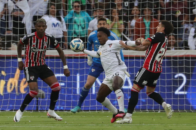 Lucas marca no fim, São Paulo perde para a LDU  no Morumbi pela Sul-Americana. Veja