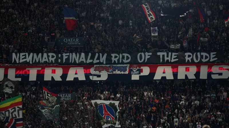 Torcida do PSG comemora saída de Neymar: 'Finalmente nos livramos do malcriado'