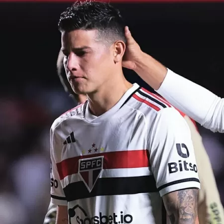 James perde pênalti, São Paulo cai para a LDU no Morumbi e é eliminado da Sul Americana. Veja