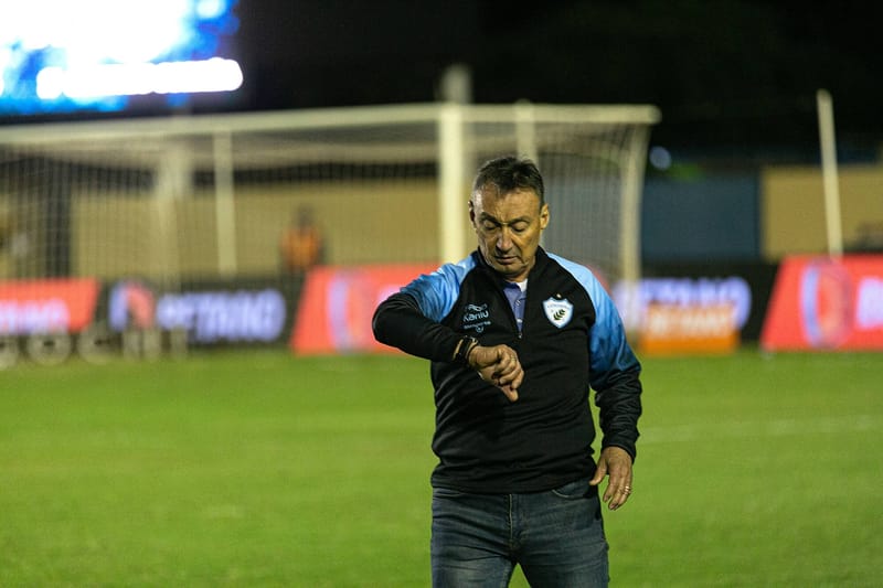 Londrina EC: faltando sete jogos, Fonseca evita jogar a toalha na Série B