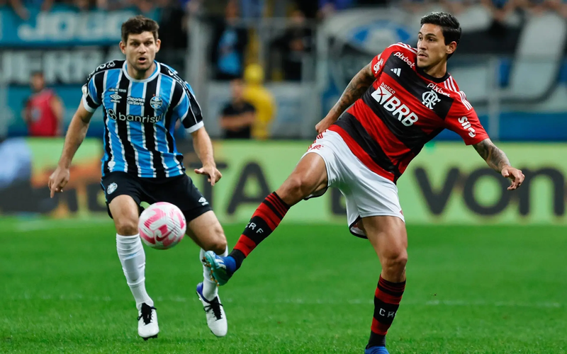 Grêmio vira em 5 minutos e Flamengo sofre 1ª derrota com Tite. Veja