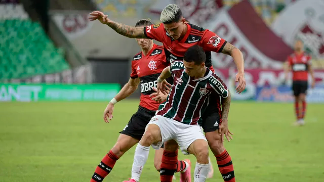 Flamengo empata com Fluminense e perde chance de colar nos líderes. Veja