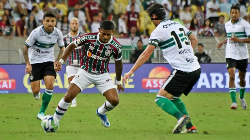 Coritiba perde para o Fluminense no Maracanã e é rebaixado para a Série B. Veja