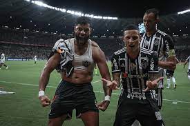 Atlético-MG vence São Paulo, iguala Palmeiras e evita título antecipado. Veja