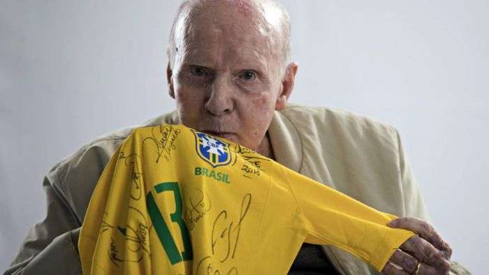 Morre o tetracampeão mundial Zagallo, aos 92 anos