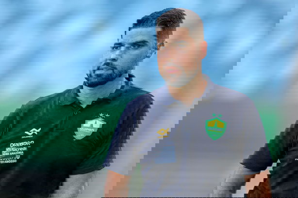 António Oliveira receberá no Corinthians R$ 300 mil a mais do que no Cuiabá