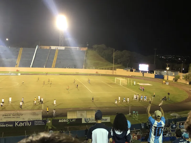 Londrina Esporte Clube vence o Sampaio Corrêa no Estádio do Café. Veja