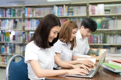 哈利法克斯公立高中