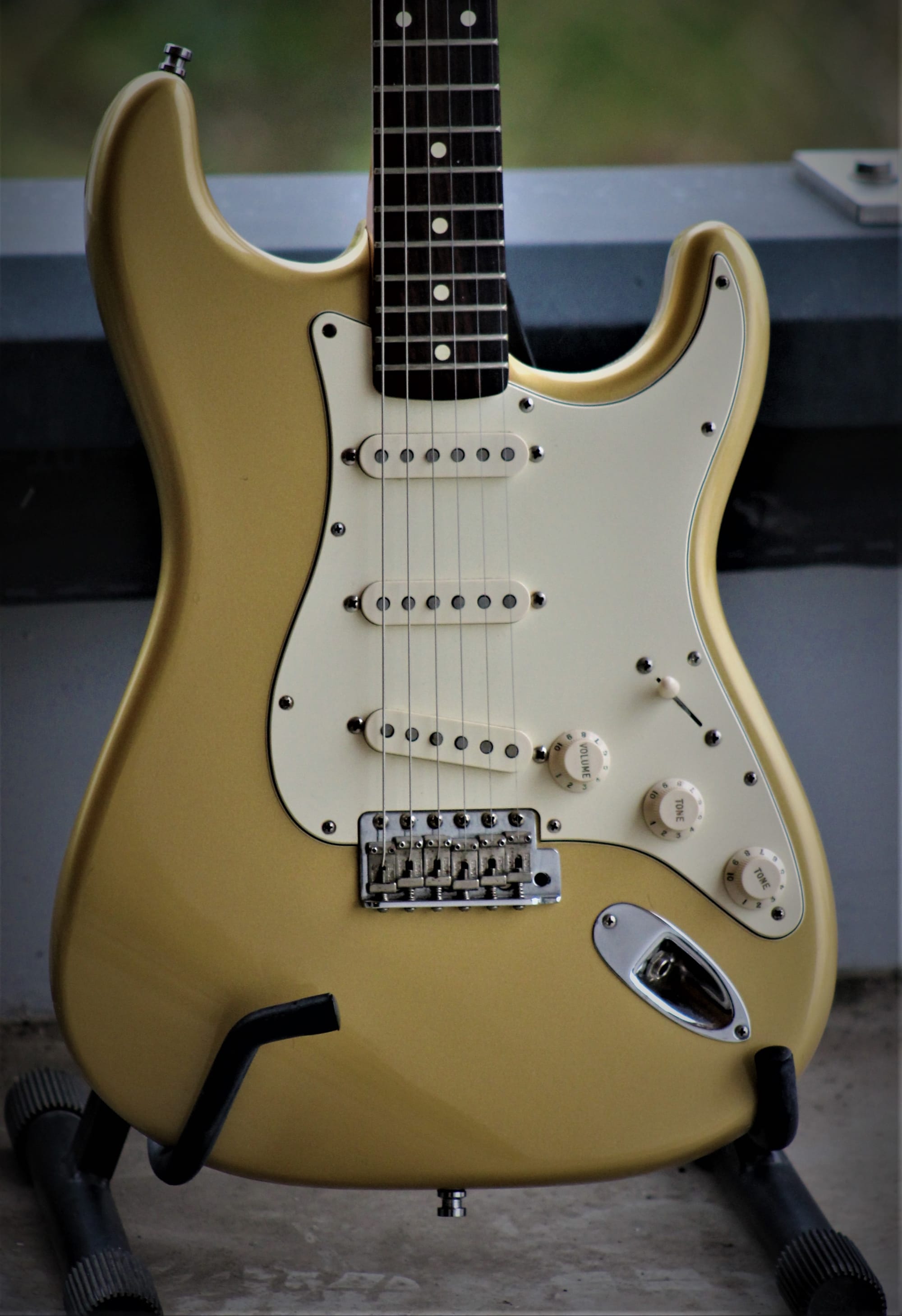 Fender Stratocaster Aztec Gold Lim.Run JW Black