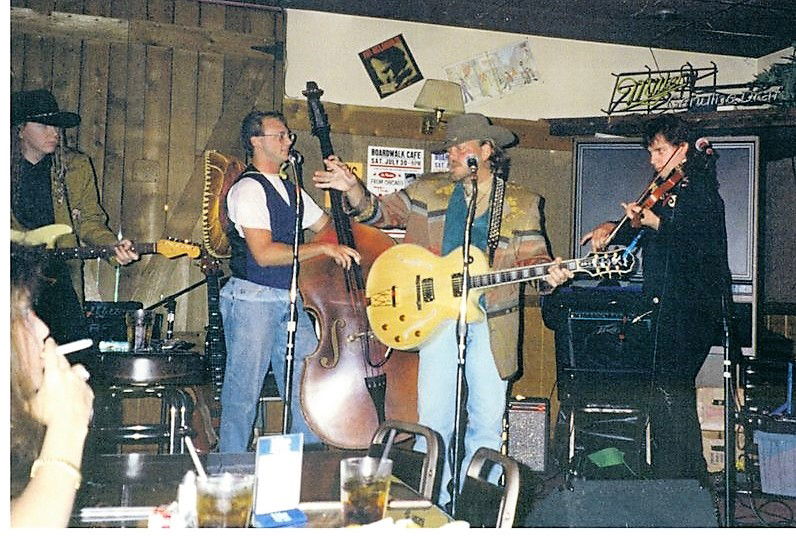 w/ A Stump Full Of Grandaddies. (Boardwalk cafe. Show-Nashville)