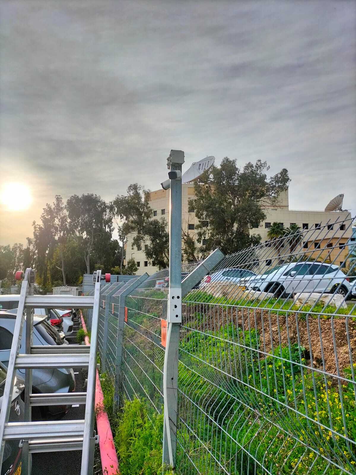 התקנת 2 מצלמות IP חניון רכבים