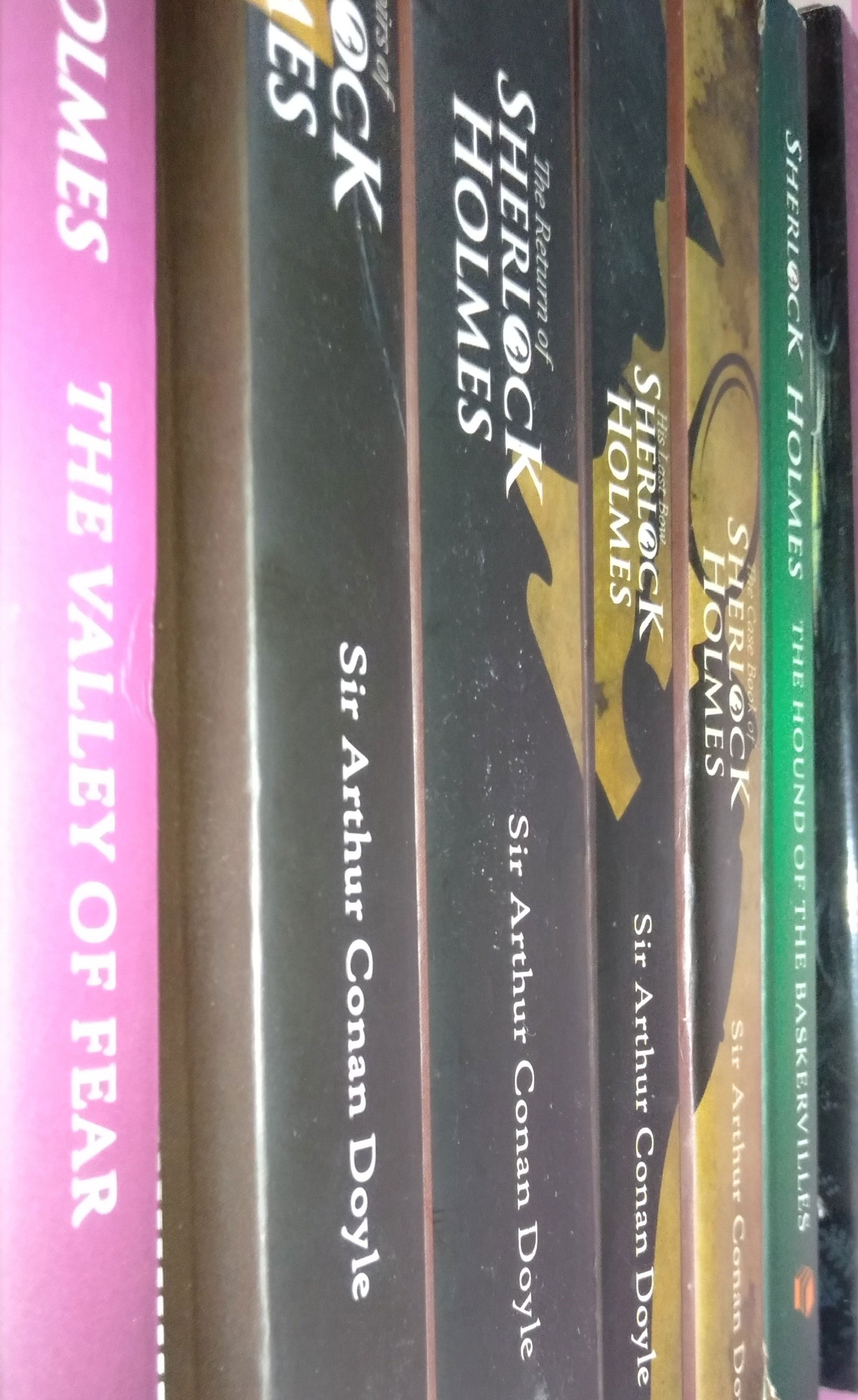 Book Recommend - Urutan Membaca Buku Sherlock Holmes