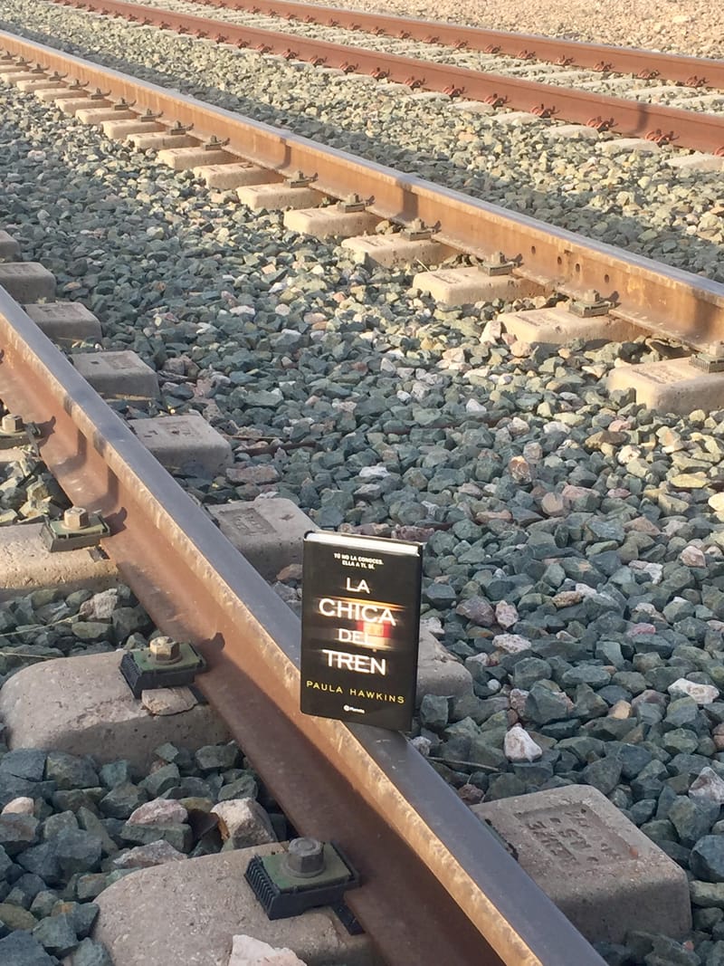 "La chica del tren", Paula Hawkins.