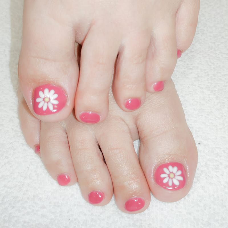 Pose de vernis semi-permanent pieds