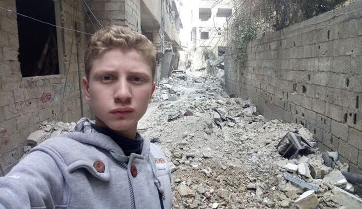A Teenager Photographs the Syrian War