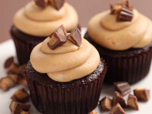 You can choose what goes inside the layers of your cake or on top of your cupcakes