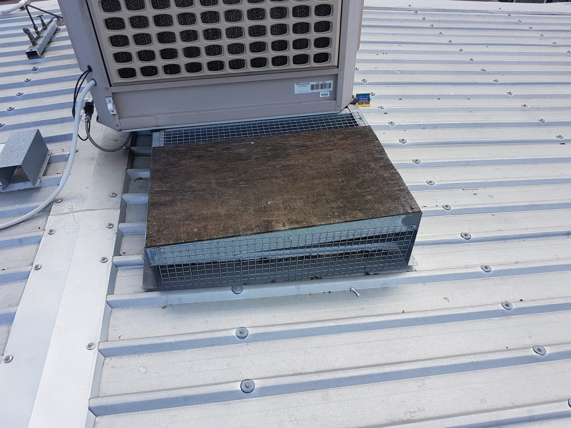 Pigeon Entry to Air-Conditioning Ducts Blocked off- Unhygienic Situation Resolved, No Smells, Fouling