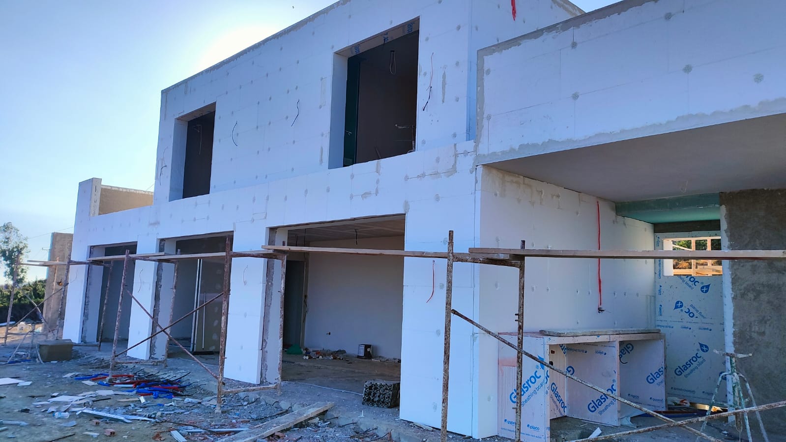 Construction of a two 2-store houses in Mastichari area with pools