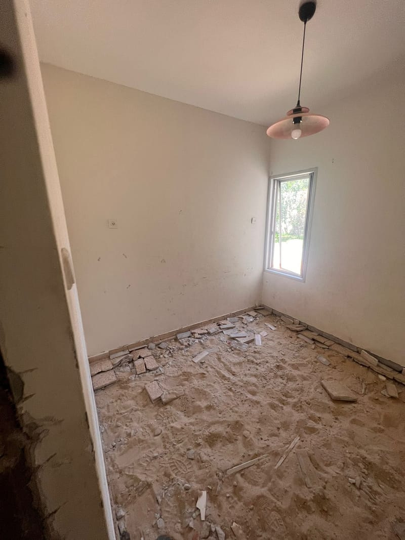 שיפוץ בית קיבוץ חצרים