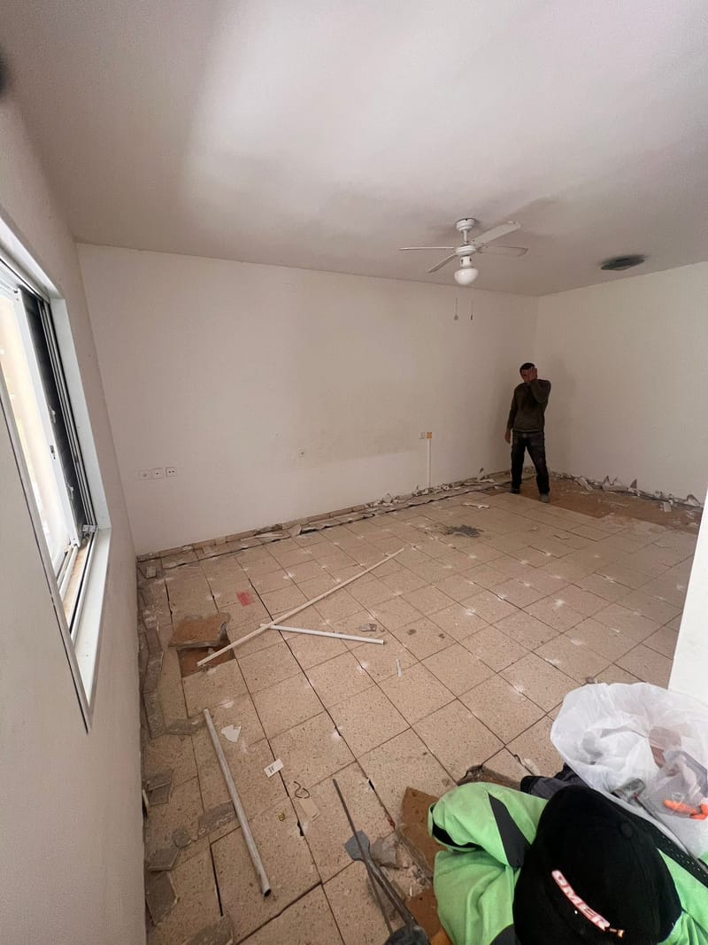 שיפוץ בית קיבוץ חצרים