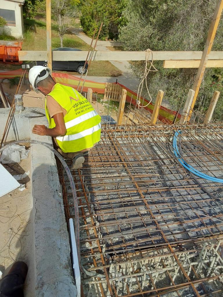 קיבוץ חצרים 