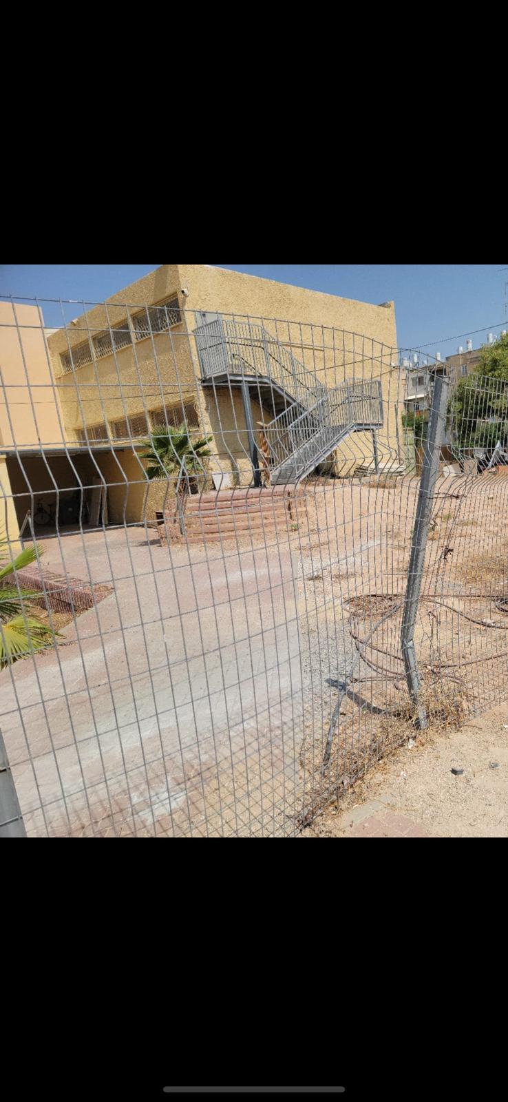 בית ספר ישמח משה - בניית פיר מעלית