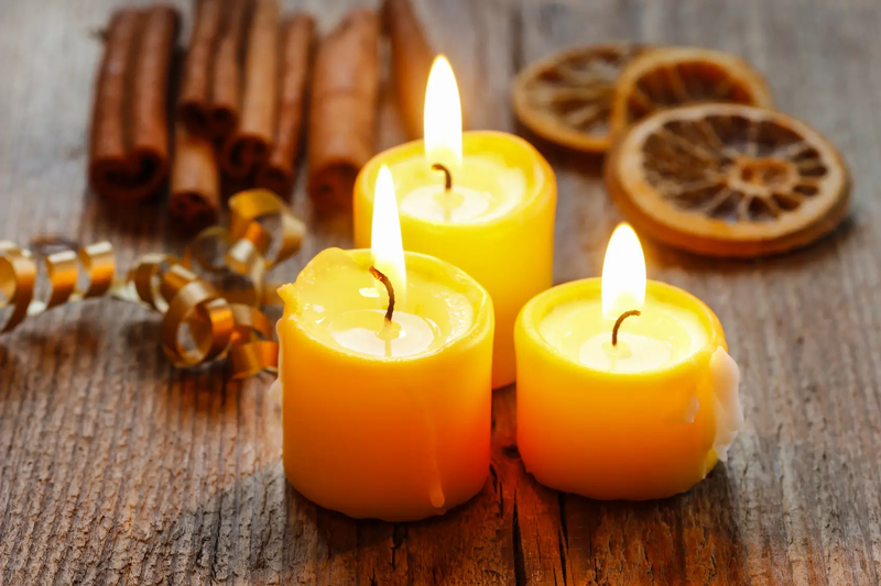 Alles Wachs: Kerzengießen, Wachstücher & Co