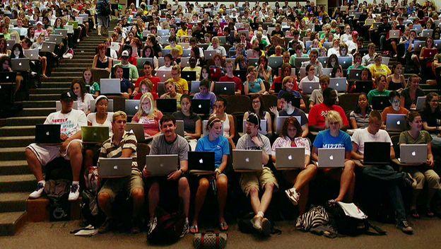 ¿Querés sacar mejores notas? No uses un portátil o tablet en clase