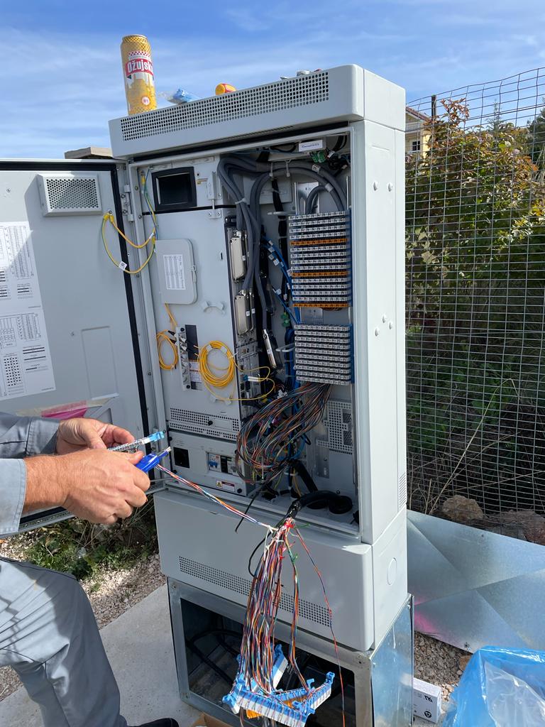 Telekomunikacijske veze prebačene na novi suvremeni uređaj u selu