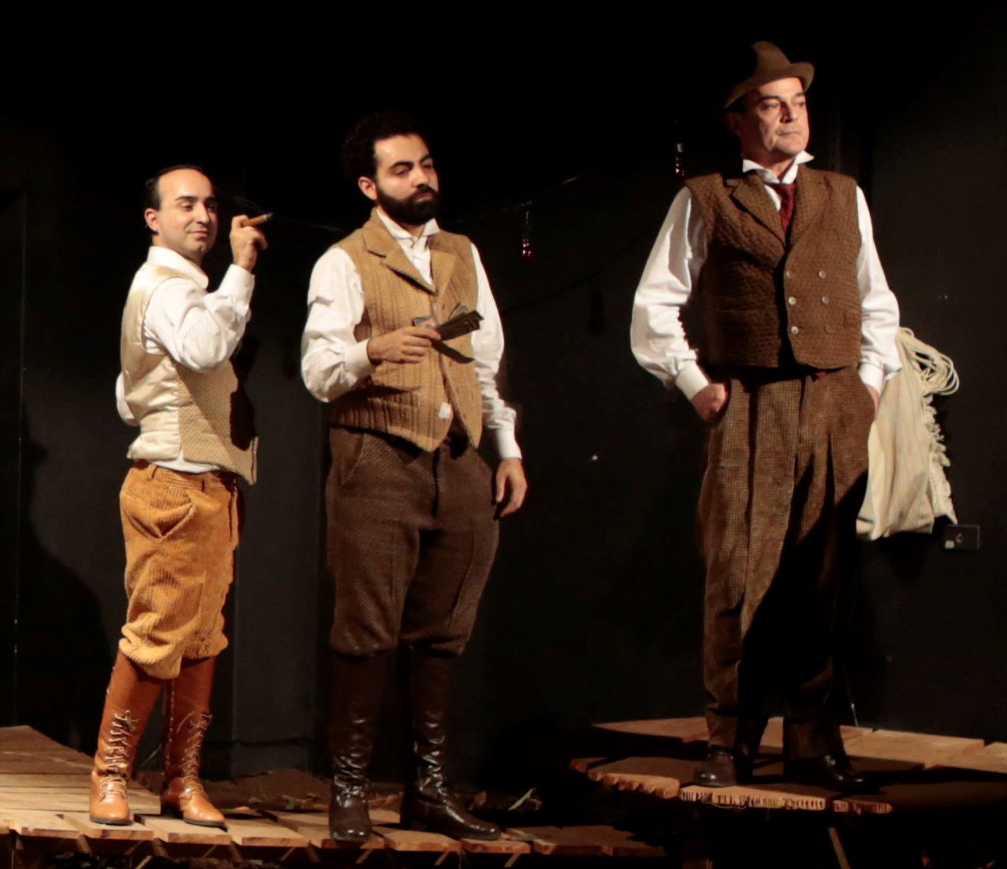 OS Benevides e os Azeredos - 2014 Direção João das Neves