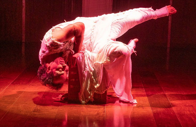 Como Matar Bartas ou Simplesmente Artaud