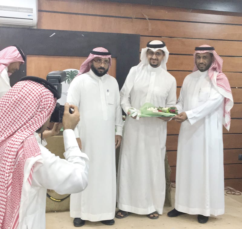 مكتب التعليم بالهفوف يكرم المعلمين المتميزين