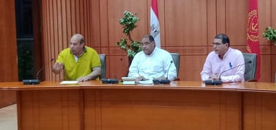 السكرتير العام يتابع أعمال النظافة بالأحياء