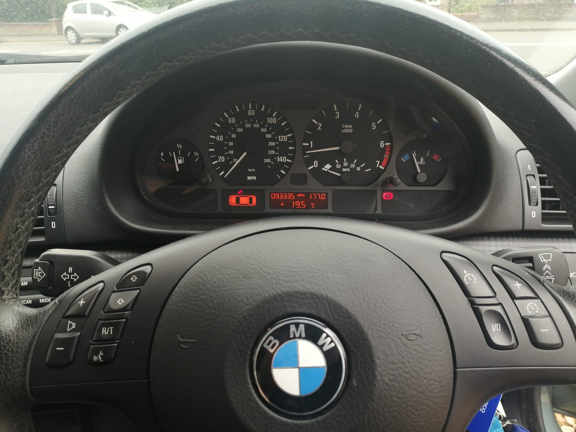 BMW 316 I SE 2002 £1995