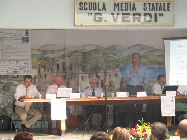 “Campi elettromagnetici non  ionizzanti e  loro effetti sanitari sull’uomo. Telefonia mobile: pianificazione, monitoraggio e schermatura.”