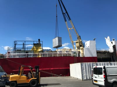 About / à propos image