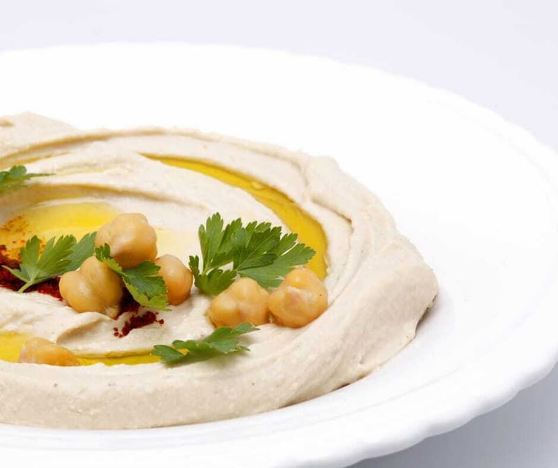 חומוס גרגרים וביצה