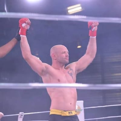 25/11/2023  Gala  "Golden Belts" à LIMOUX Victoire de Frankie n° 2910