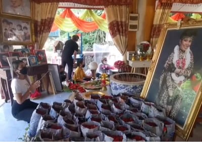 &quot;พุ่มพวง ดวงจันทร์&quot; จากไปครบรอบ 30 ปี หวยงวดนี้ เลขเด็ดเลขเสี่ยงทาย image