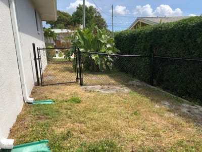 Gates Fencing| Commercial Fence Company Near Me, Inc.