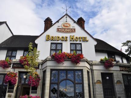The Bridge Hotel, Greenford