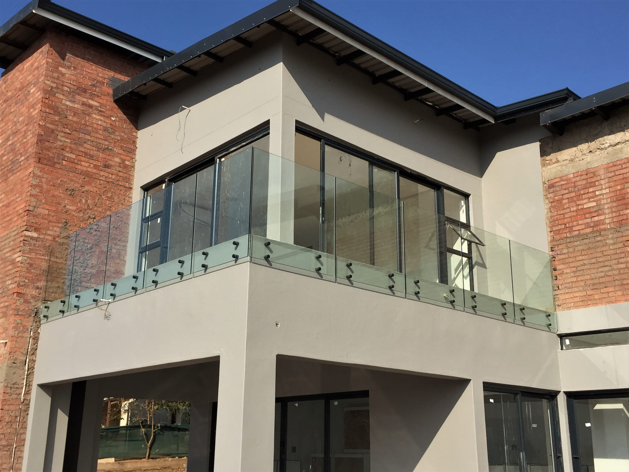 Aluglass Kzn - Frameless Glass & Acoustic Specialists